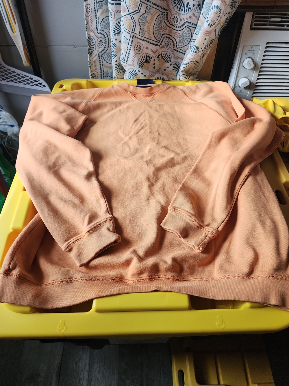 Bobby Jones Peach/Light Orange Crewneck Sweatshirt